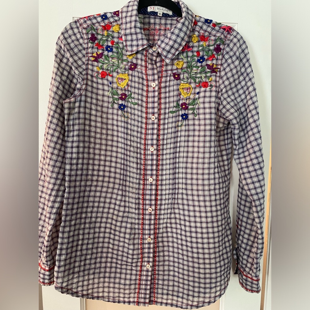 Johnny Was 3J Workshop Women’s Button Down Plaid Shirt
Floral Embroidered Top
